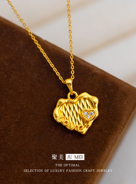 轻奢小众设计女款车花点钻爆闪love爱心吊坠沙金时尚桃心锁骨