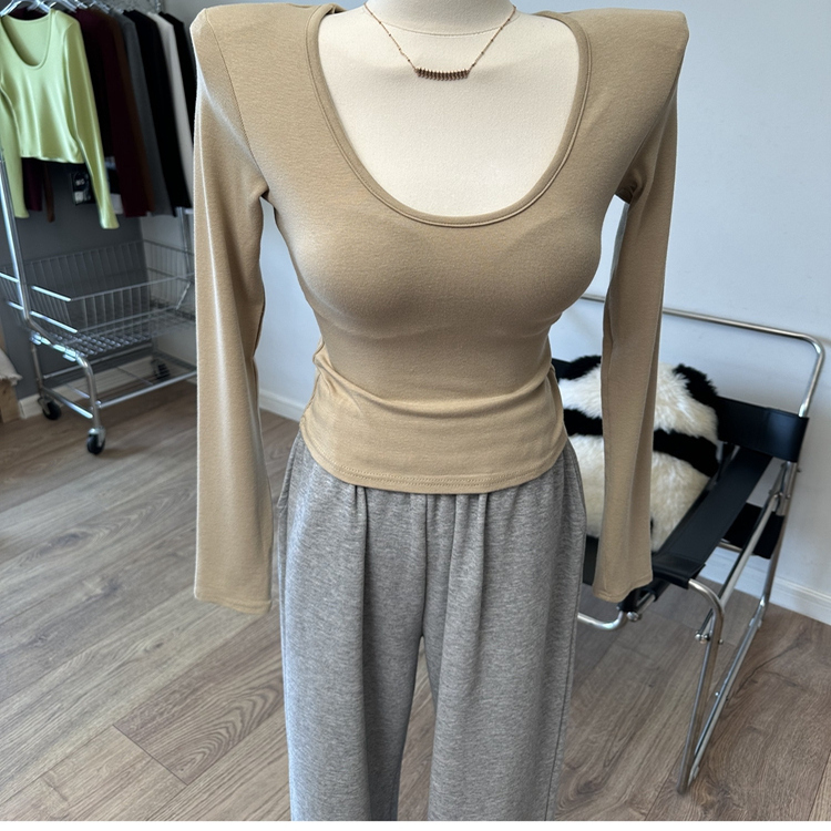 常规好穿～ 垫肩U领长袖T恤修身基础款打底衫上衣