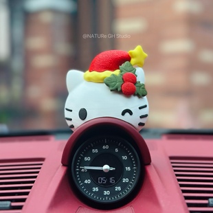 圣诞kitty保时捷911问界帽子罗盘仪表盘装 饰汽车摆件帕拉梅拉卡宴