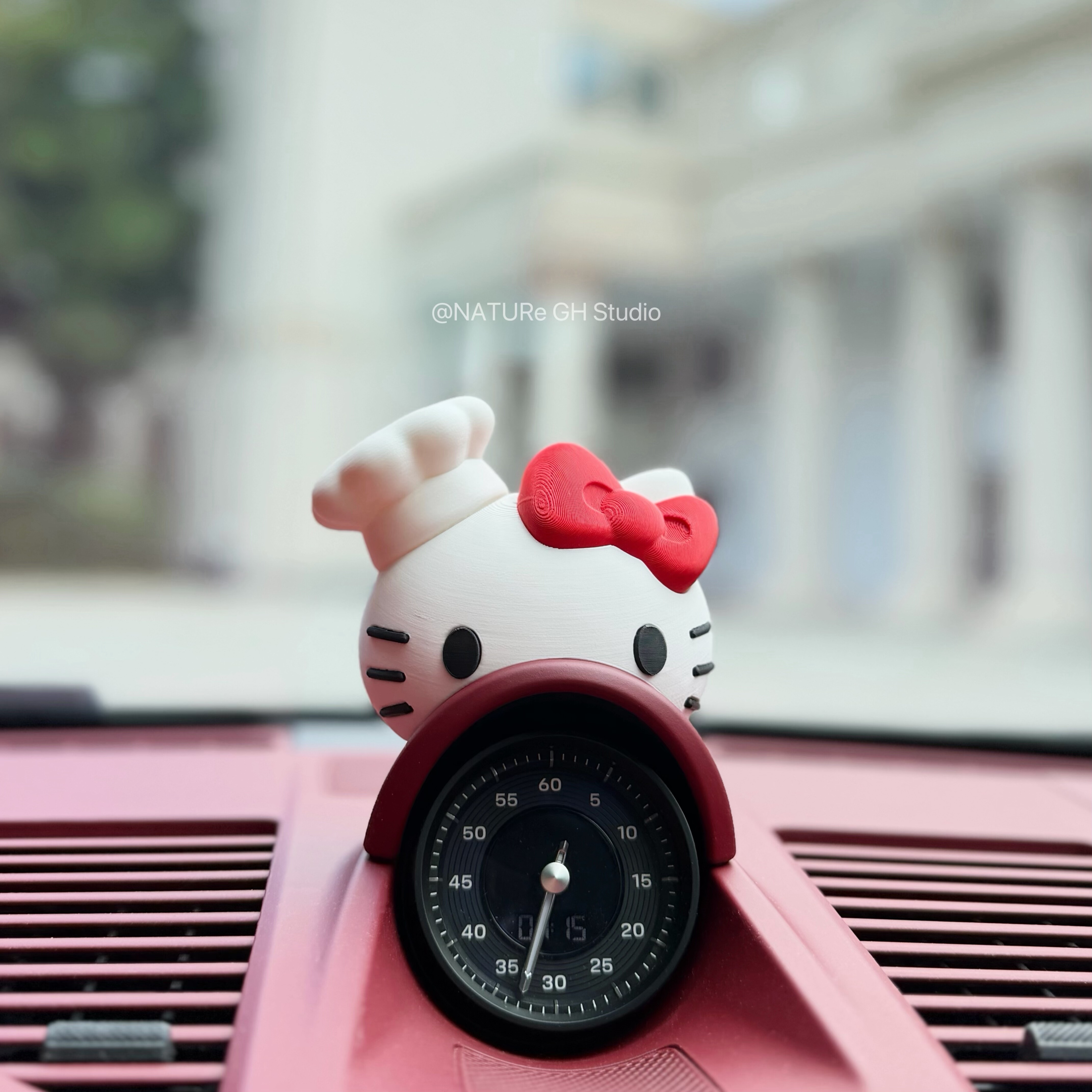 厨师kitty保时捷911问界帽子罗盘秒表盘装饰汽车摆件帕拉梅拉卡宴