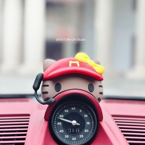 黑皮麦麦kitty保时捷911汽车摆件