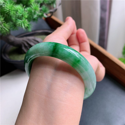 8月新品 鸿玉翡翠54圈口冰糯种飘阳绿正圈玉手镯女款正品7X70815