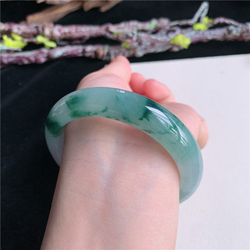 5月新品 鸿玉翡翠56圈口冰种飘绿花正圈玉手镯女款正品26L50515