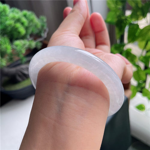 9月新品 鸿玉翡翠53圈口冰种底色圆条玉手镯女款正品2Q60918