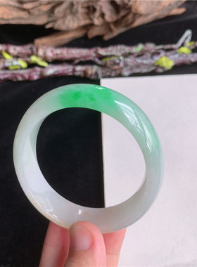 4月新品 鸿玉翡翠55圈口冰糯种双彩飘阳绿贵妃玉手镯女款8V80429
