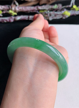 7月新品 鸿玉翡翠55圈口冰糯种阳绿色圆条玉手镯女款正品19K30711