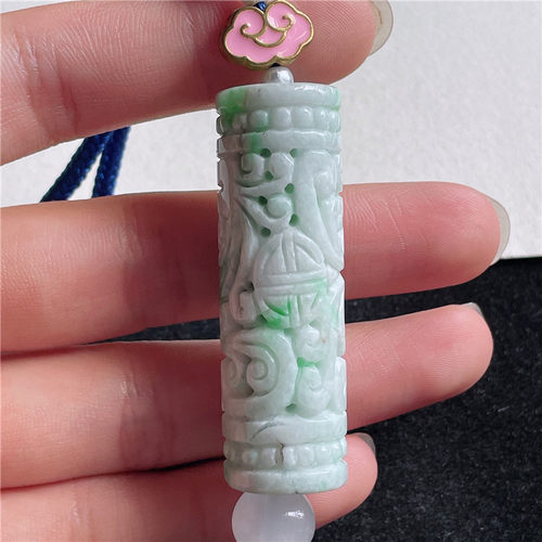 9月新品 鸿玉翡翠冰糯种飘绿仿古雕花平安柱精美吊坠 正品A200919