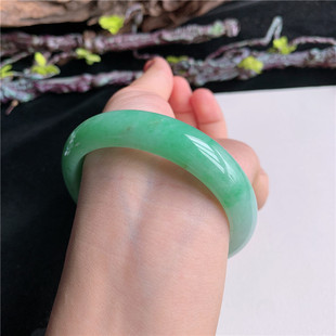 8月新品 鸿玉翡翠56圈口冰糯种飘阳绿正圈玉手镯女款正品3A80801