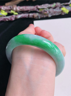5月新品 鸿玉翡翠57圈口冰糯种飘阳绿正圈玉手镯女款正品6V60511