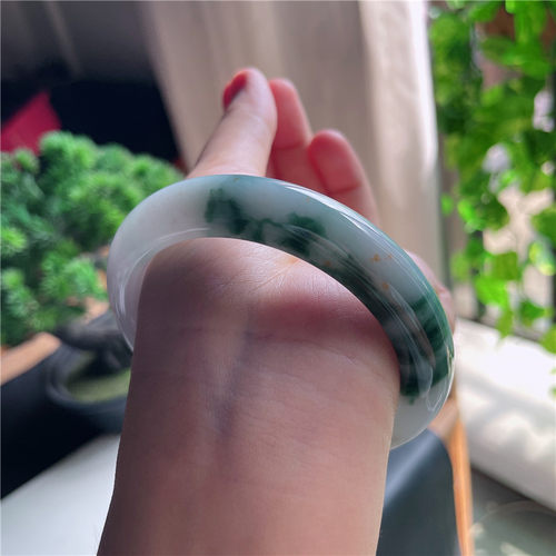 10月新品鸿玉翡翠60圈口冰糯种浓绿花飘抹黄正圈手镯女款15J91015