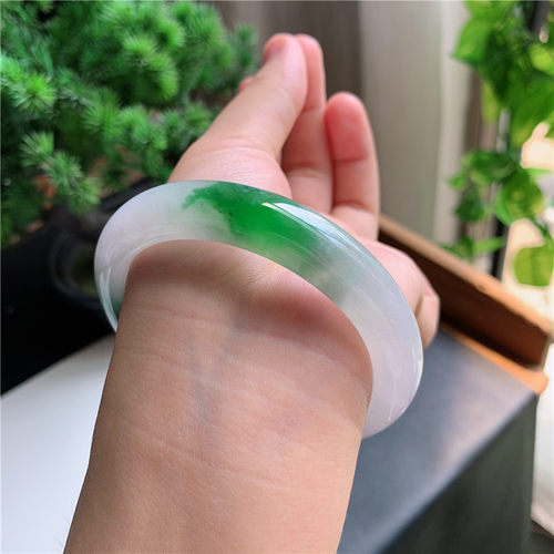 9月新品 鸿玉翡翠58圈口冰种飘阳绿正圈玉手镯女款正品8F60909