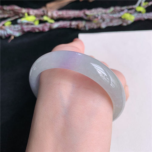 5月新品鸿玉翡翠56圈口冰糯种淡紫淡绿正圈玉手镯女款正品1H60521
