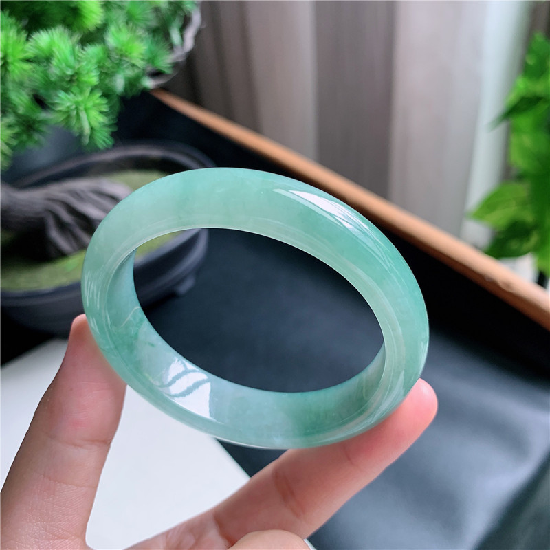 8月新品 鸿玉翡翠52圈口冰种晴水底贵妃玉手镯女款正品2G80814