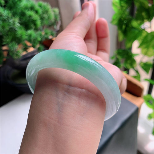 9月新品 鸿玉翡翠54圈口冰糯种飘阳绿正圈玉手镯女款正品6X70905