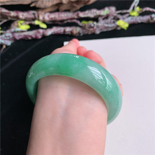 5月新品 鸿玉翡翠56圈口冰糯种飘阳绿正圈玉手镯女款正品4X80509