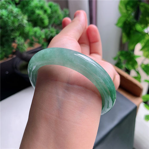 9月新品 鸿玉翡翠55圈口冰糯种半山半水正圈玉手镯女款11H70905