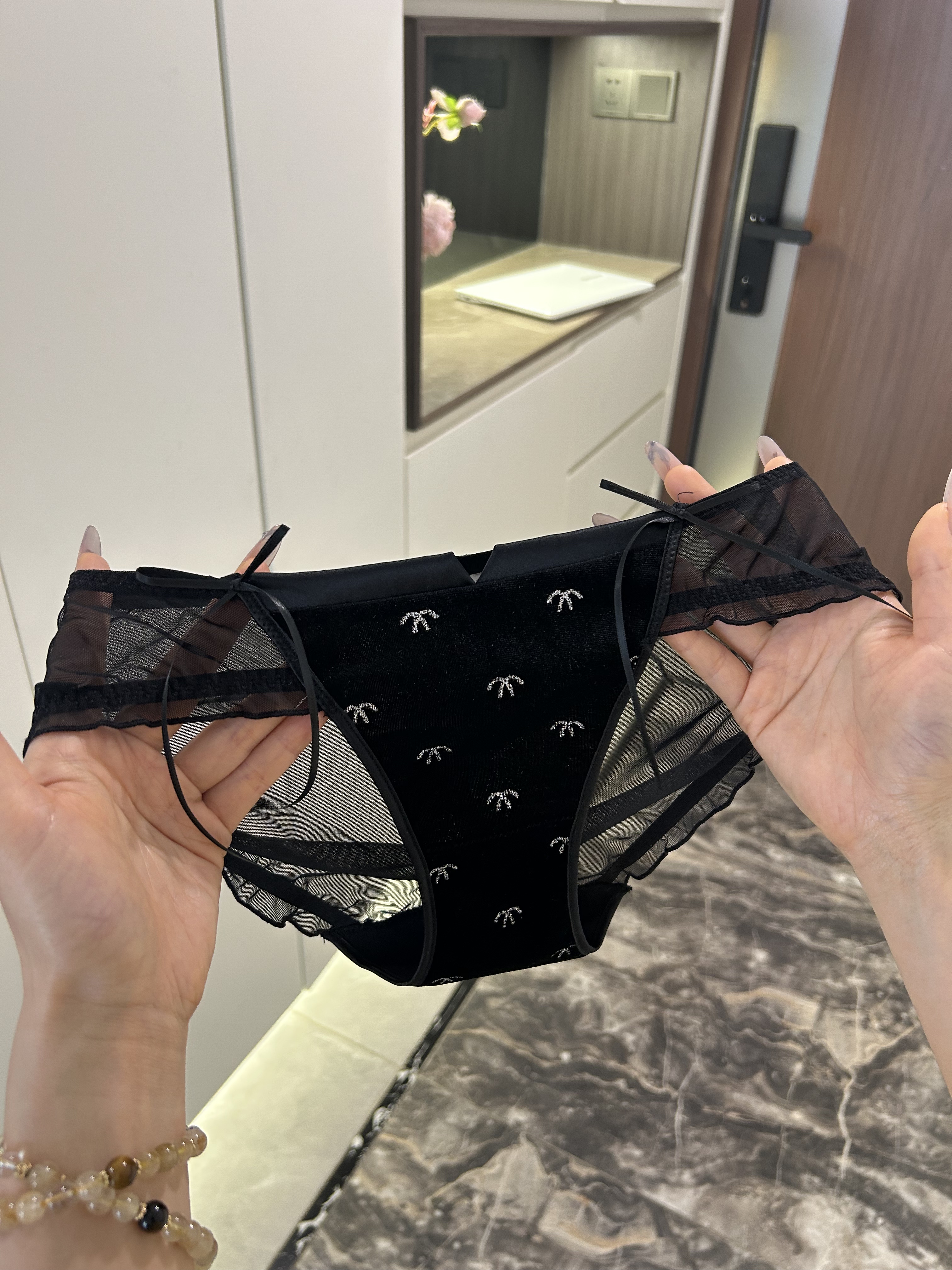 这条小内内真的好穿的不像话吧~蕾丝内裤女2026新款小心机禁欲系