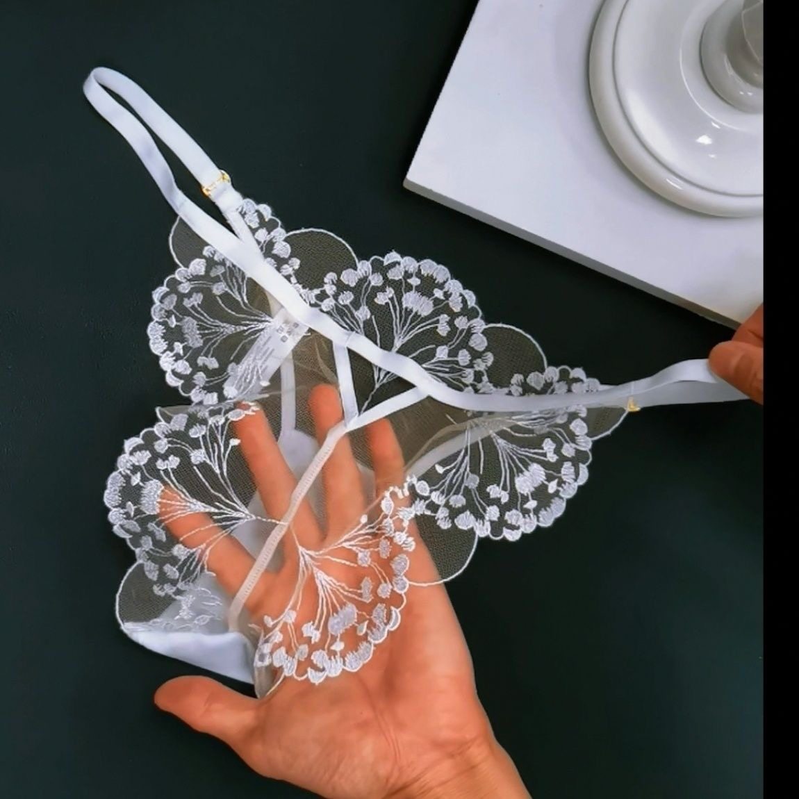 半包臀轻奢刺绣精致女士内裤蕾丝时尚细带纯欲吸睛三角裤诱惑,女士内衣/男士内衣/家居服,女丁字裤,淘宝优惠券,粉丝福利购,淘宝优惠卷