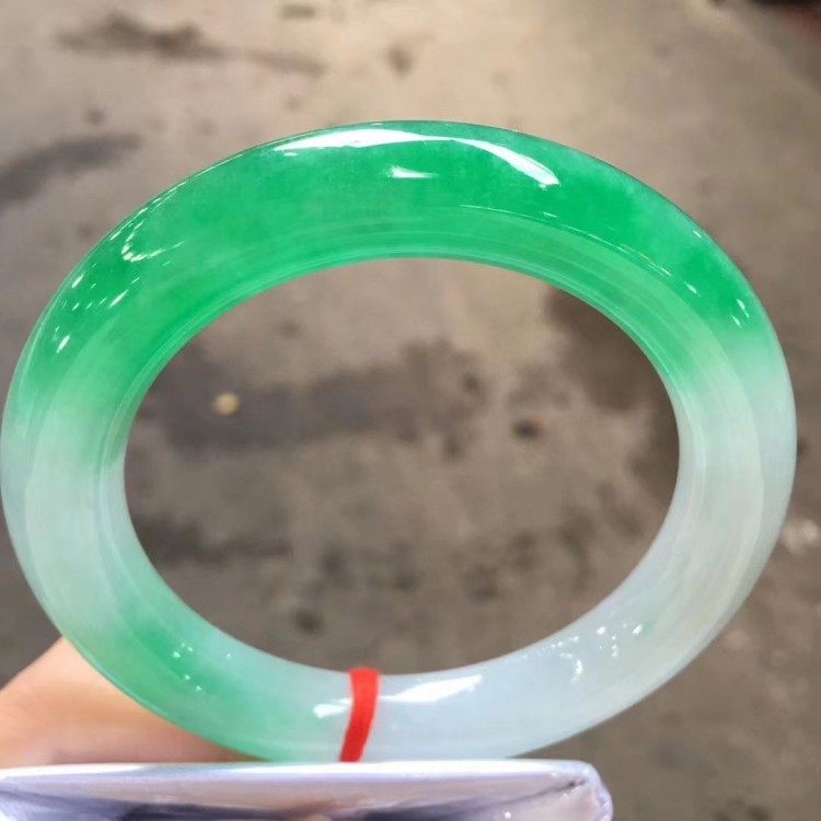 高档珍品缅甸翡翠手镯正品阳绿飘花冰种圆条翡翠玉镯子女款玉手镯