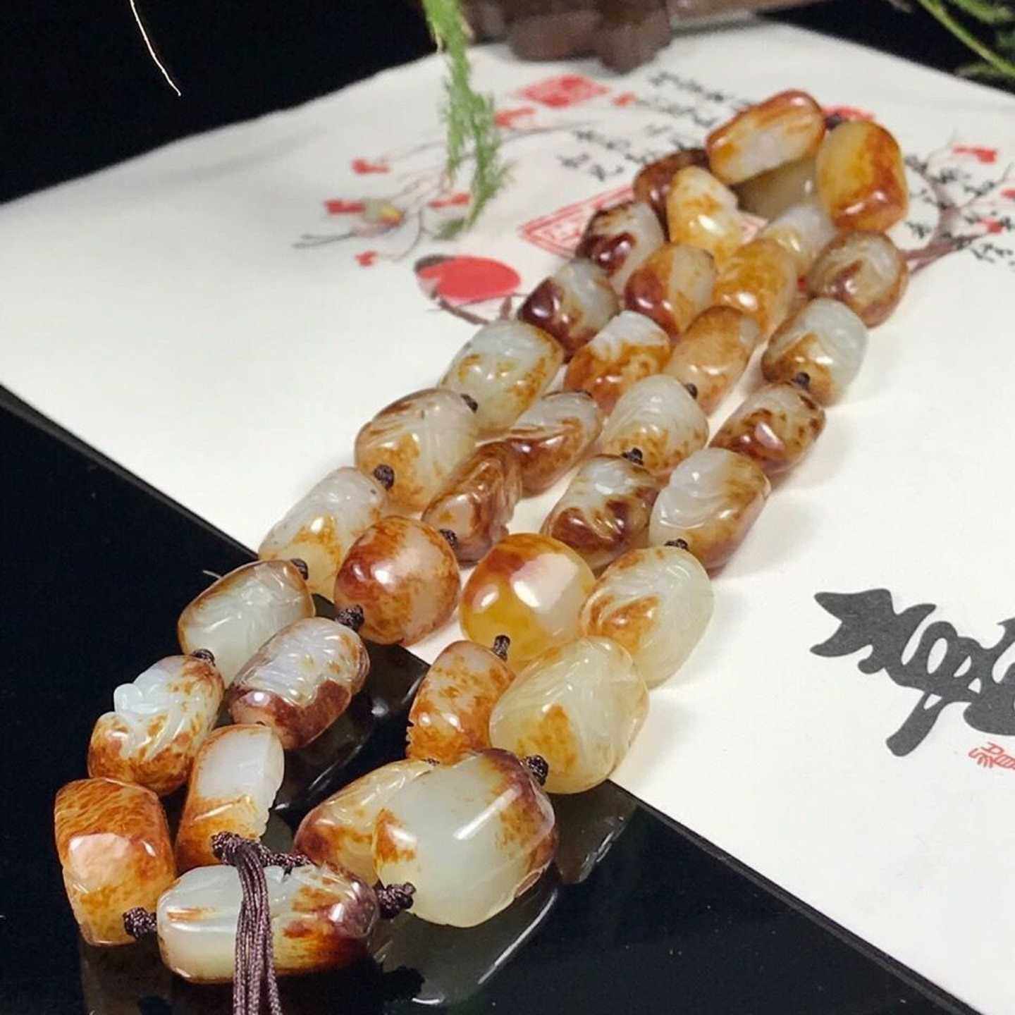 枣红皮原石籽料精雕十八罗汉挂绳