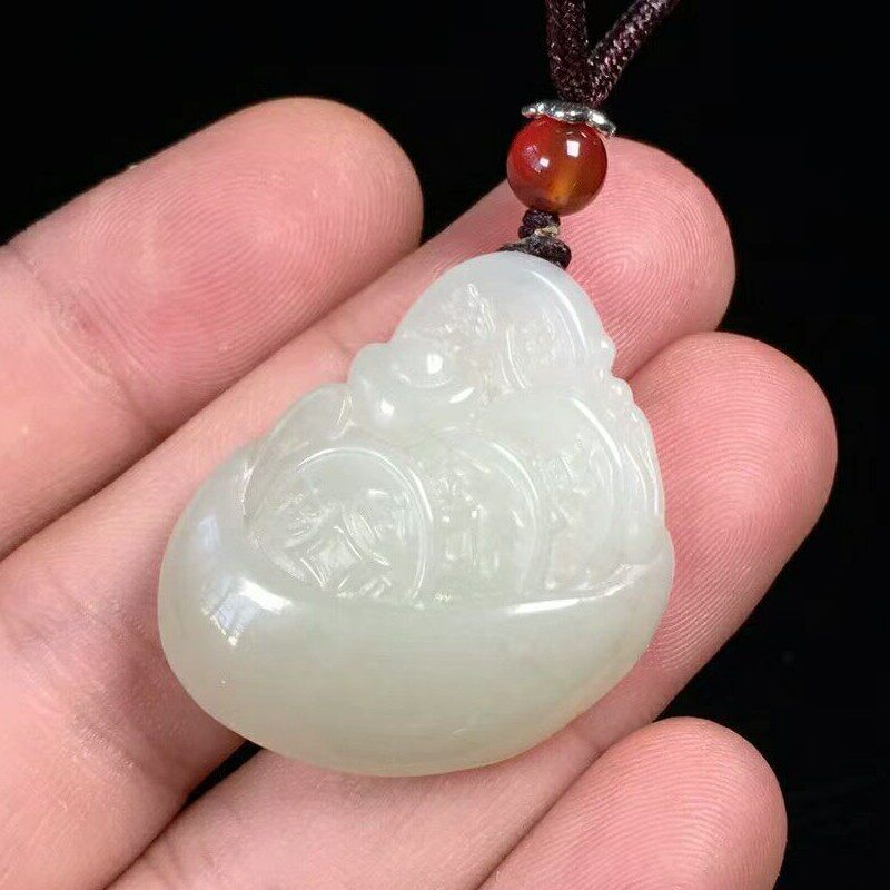 新疆和田玉吊坠精美玉石玉器富贵有财精雕细刻背背有财白玉毛衣链