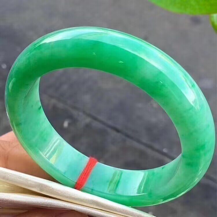 珠宝玉石缅甸处理翡翠手镯