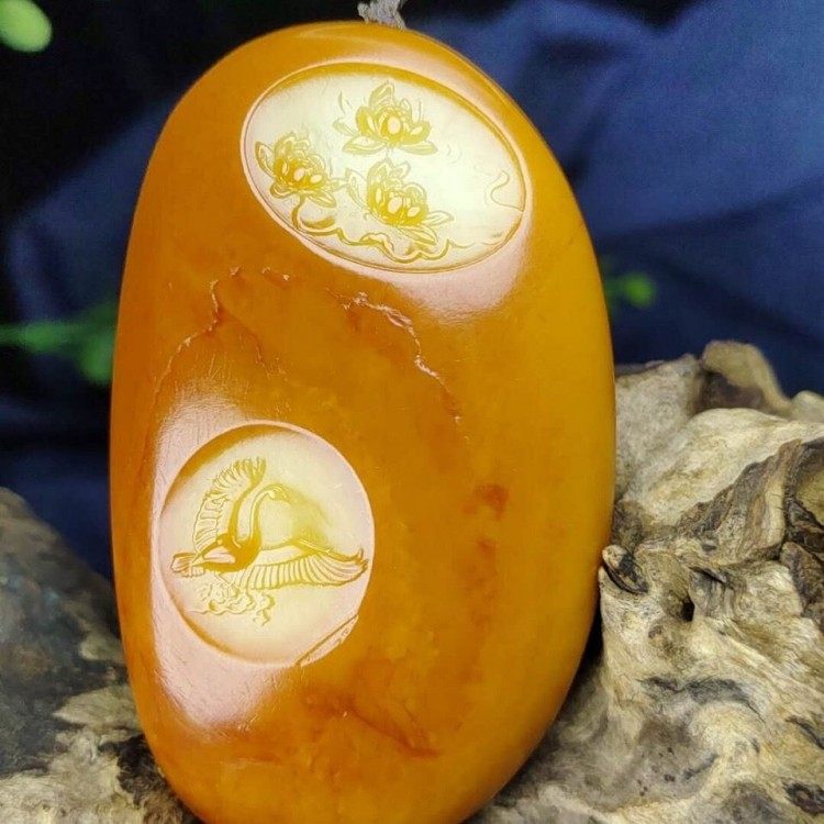 新疆和田玉花开富贵吊坠羊脂级洒金皮籽料延年益寿挂件男女款玉坠