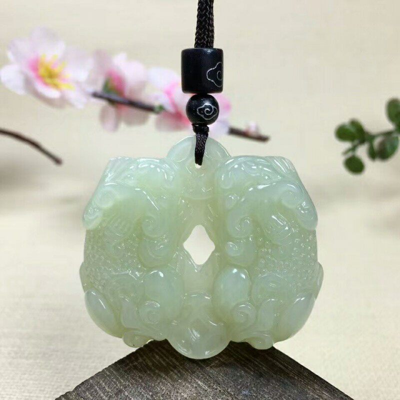 吊坠男女款瑞兽挂件新疆和田玉