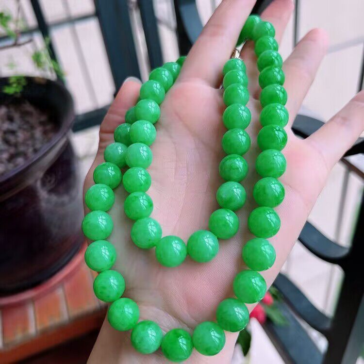 冰糯种阳绿满绿翡翠处理项链