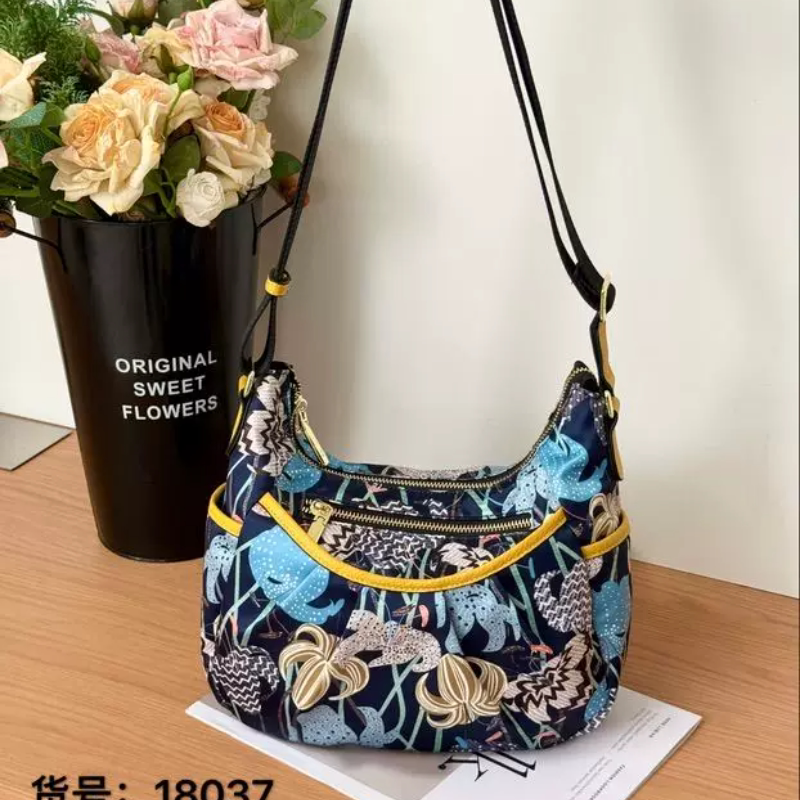斜挎女包福亿新款休闲月亮包防水牛津防水通勤单肩小包包百搭印花