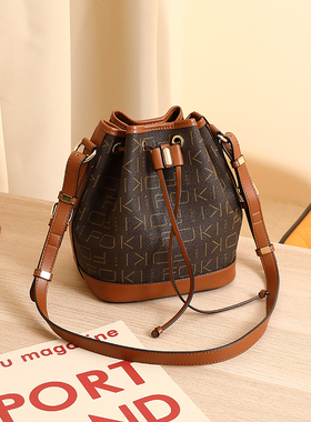 水桶包FOKI菲尚尼2025新款字母商场同款单肩包斜挎休闲PVC女包