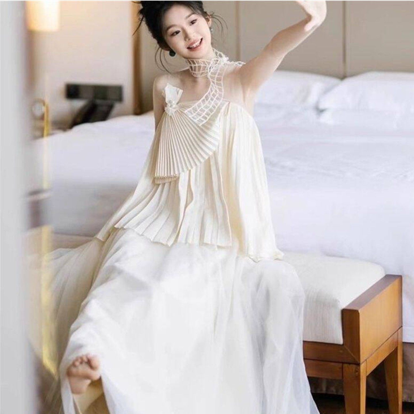 订婚礼服裙轻奢小众高端新娘结婚森系出门领证旅拍晨袍生日轻婚纱