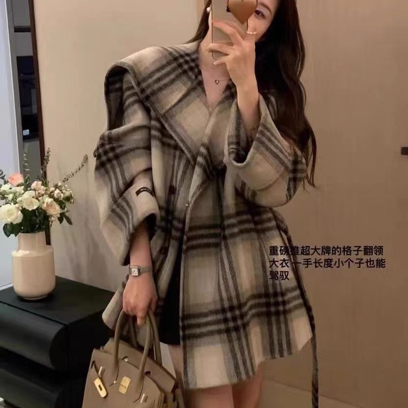 伯多洛格大衣设计感格纹大领子女时髦小个子短款加厚双面毛呢外套