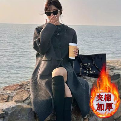 灰色牛角扣毛呢外套女中长款