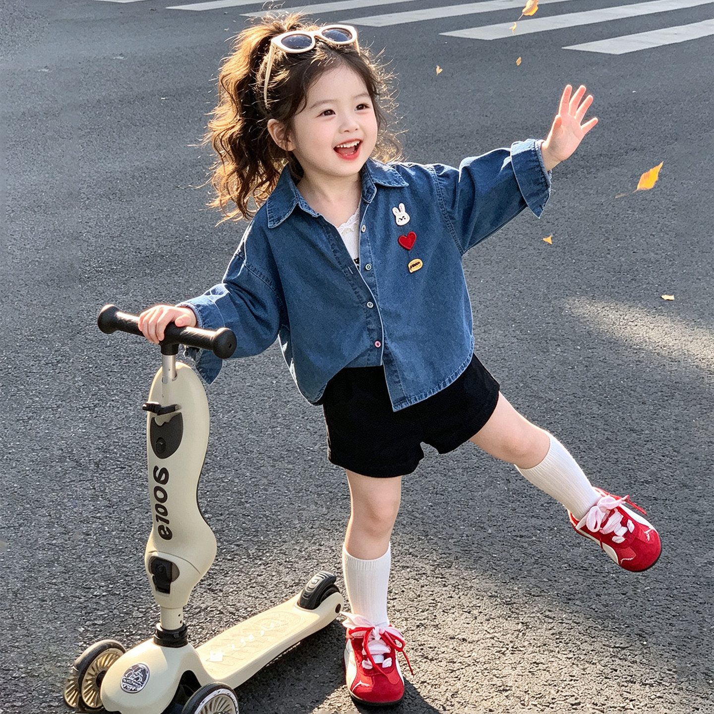 女童外套2026新款今年流行薄款小女孩独特漂亮女款儿童装衣服秋季图片