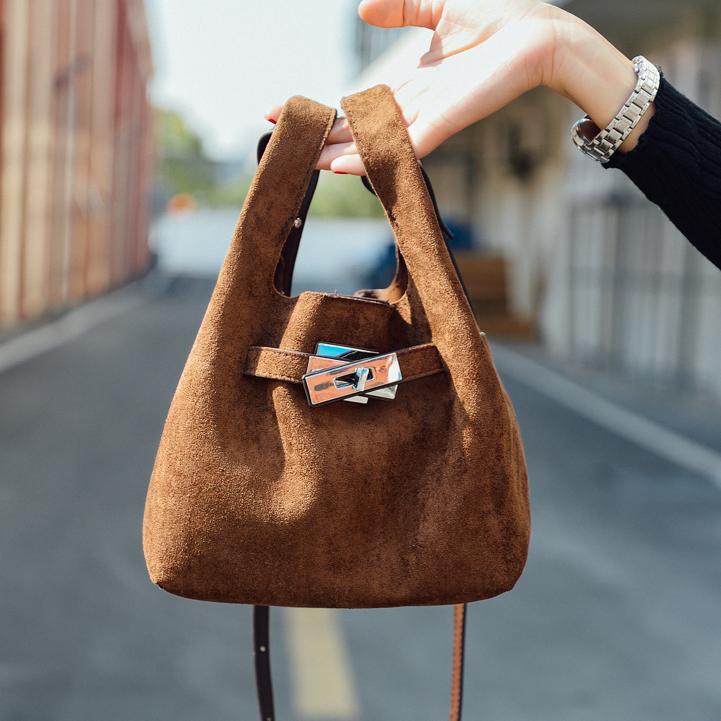 焦糖麂皮绒美拉德轻奢手拿包