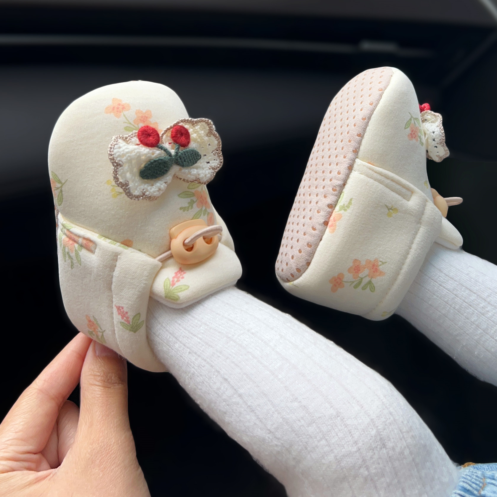 婴儿冬季加绒防掉保暖鞋袜