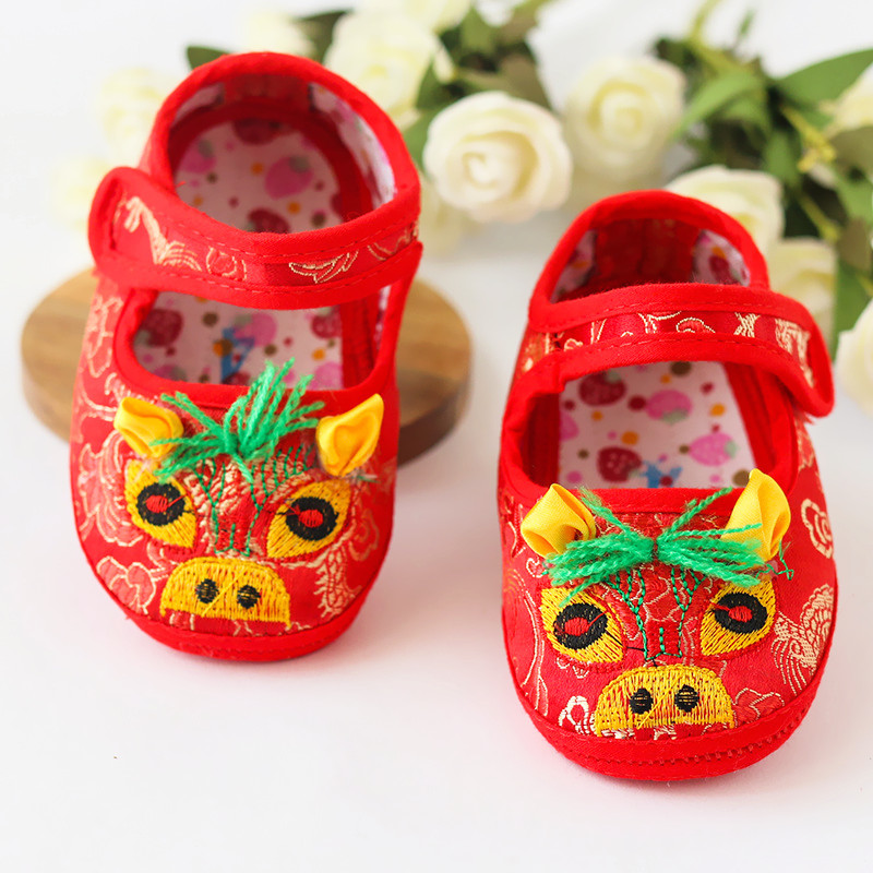 小宝宝手工猪头鞋传统中国风布鞋