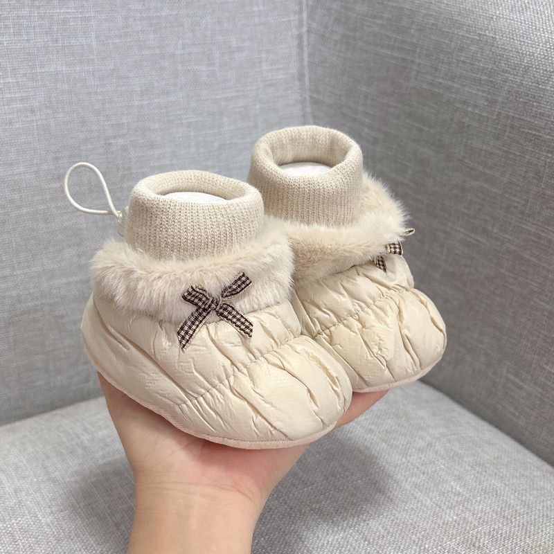 宝宝冬季软底加绒加厚防滑棉鞋