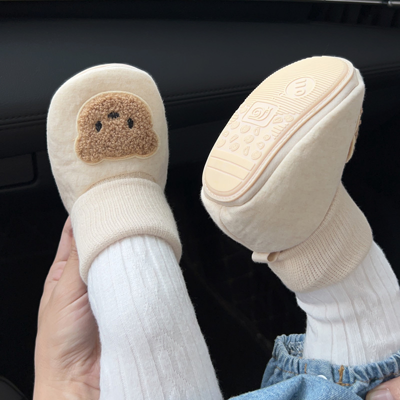 宝宝春秋软底学步护脚袜鞋