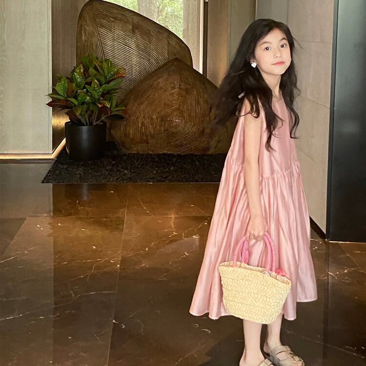 夏季2025新款巨好看的女童绸缎连衣裙子儿童女孩高级感大童公主薄