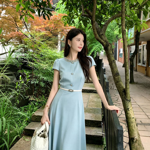 2026夏季新款法式千金风通勤设计感收腰显瘦名媛气质连衣裙D6425
