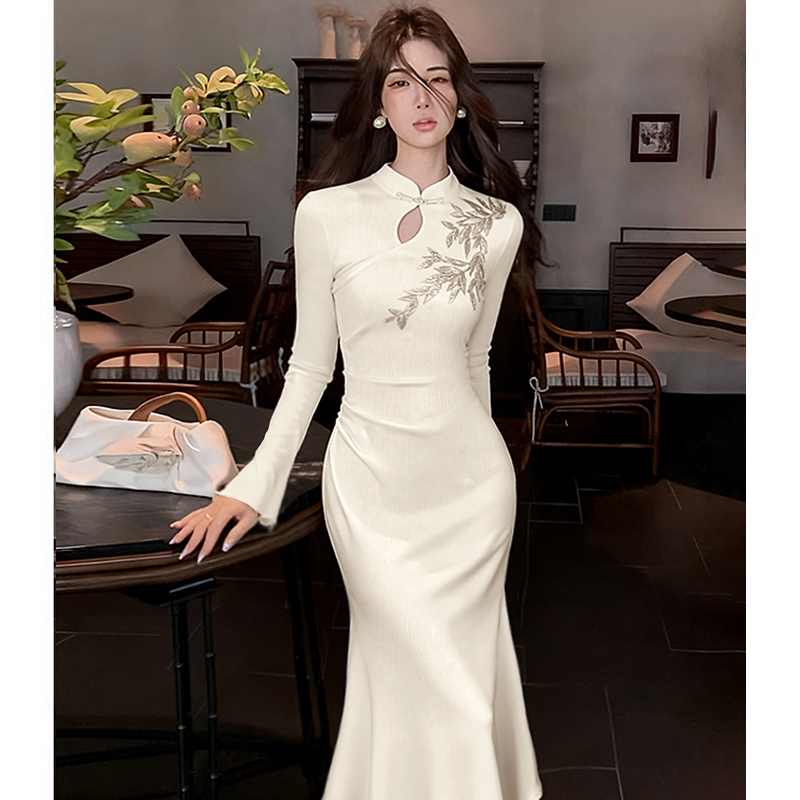2025新款秋冬季法式连衣裙小众收腰显瘦长袖裙子TX0267