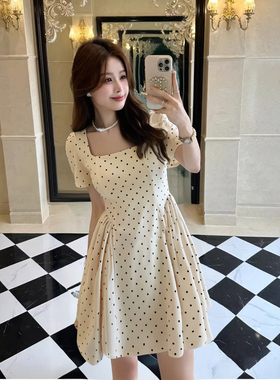 气质波点女神范裙子2025夏季新款收腰绝美短款连衣裙子女D1411A