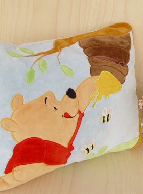 布标吊牌全欧单正版Disney迪士尼维尼熊伊尔驴靠枕靠垫腰枕