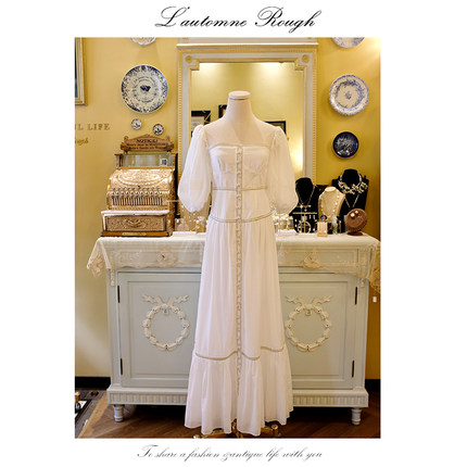 Lautomne Rough新款法式复古小众设计宫廷风抹胸刺绣纯色连衣裙