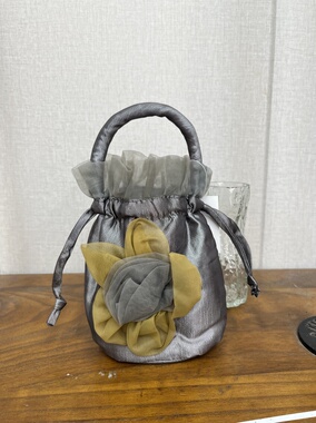 灰色丝绒水桶包立体花雪纺拼接高级复古古着零钱包