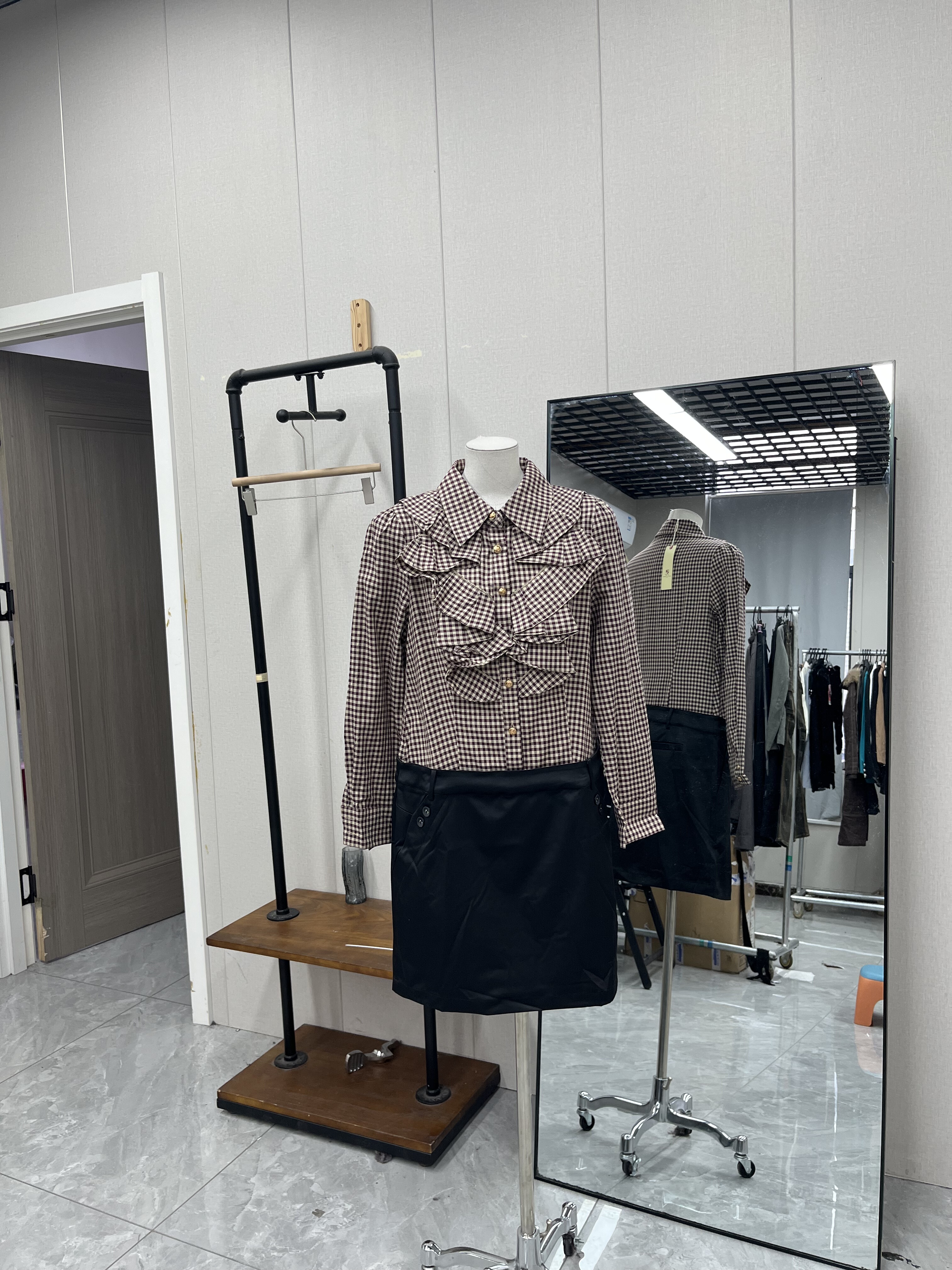 高品质花边领衬衫上衣拼接黑色连衣裙春秋款格子款