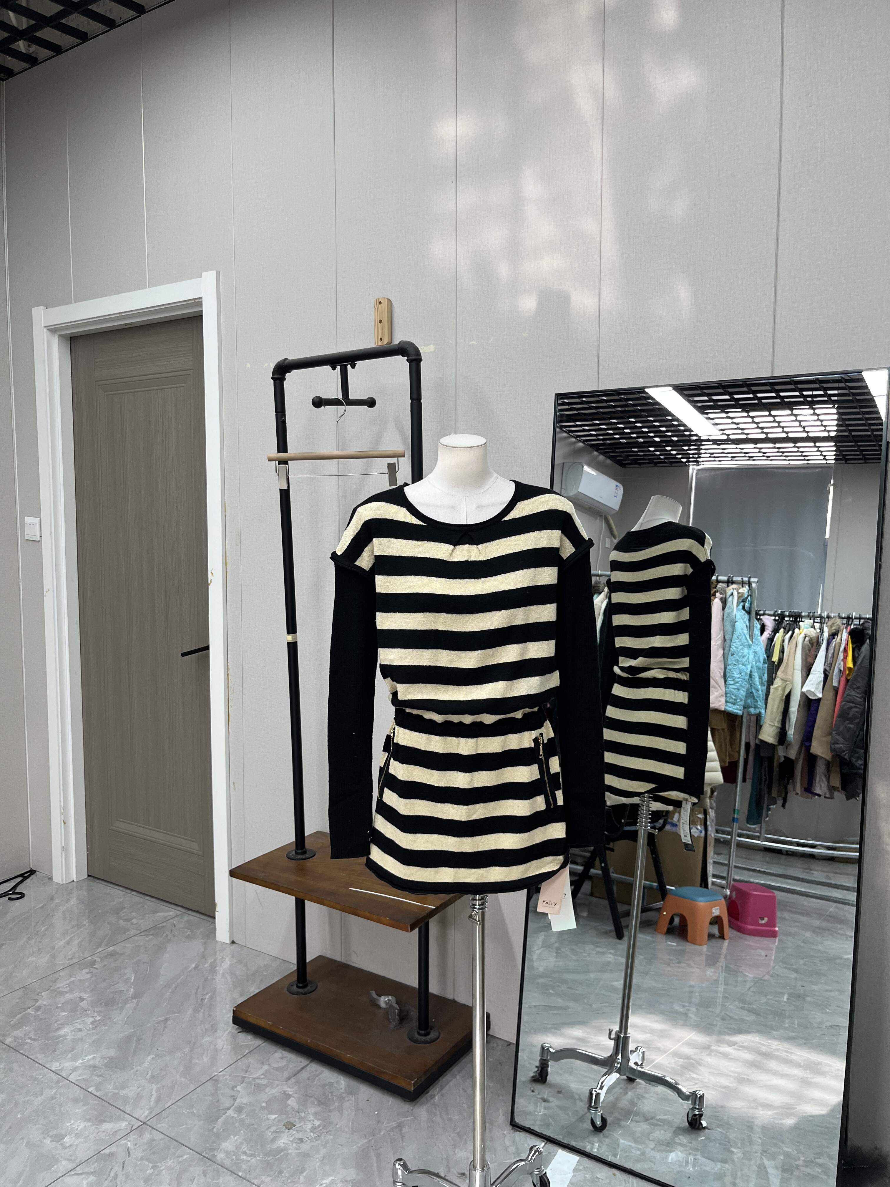 圆领条纹假两件设计针织连衣裙松紧腰显瘦减龄气质