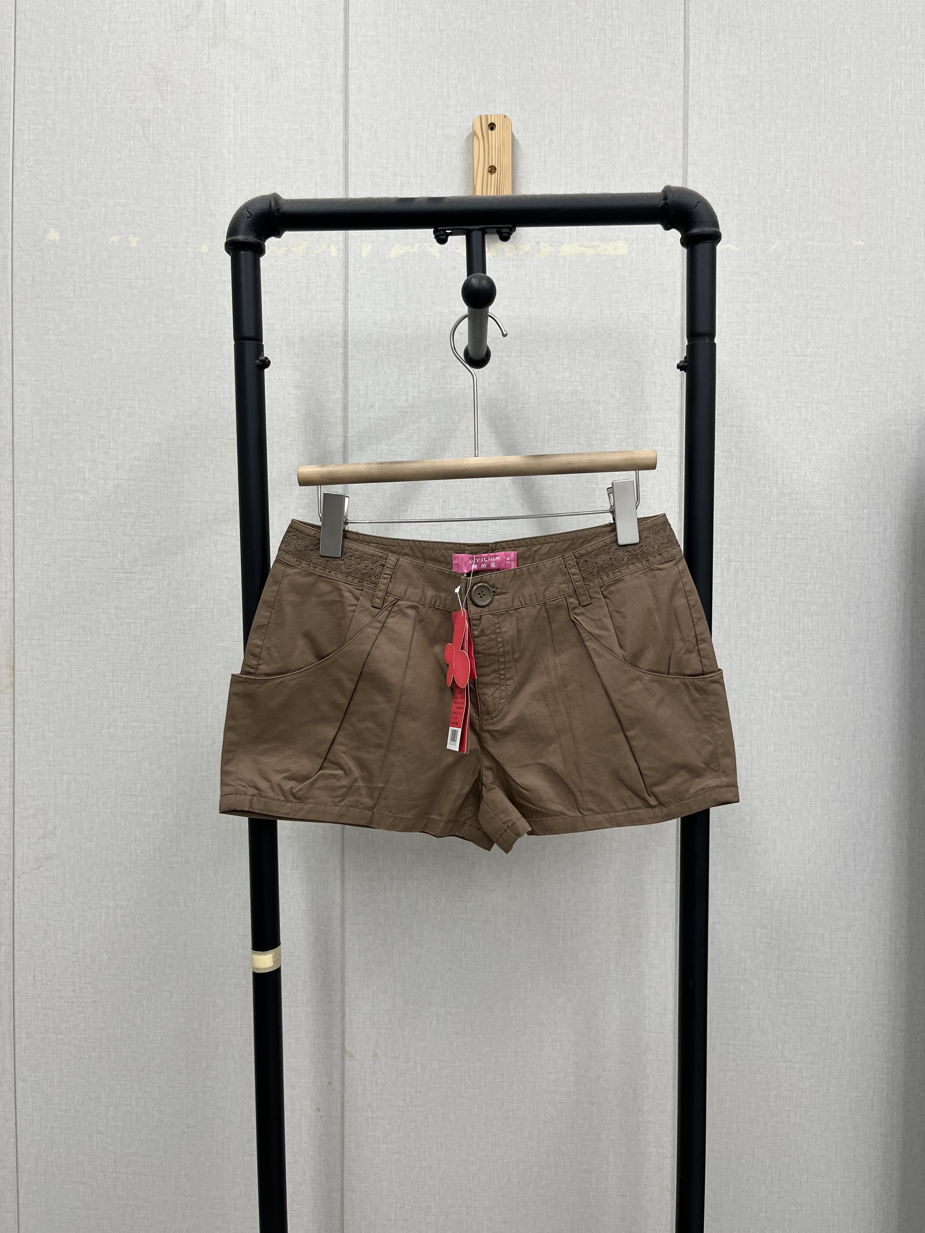 复古腰部蕾丝设计棕色夏季低腰辣妹短裤阔腿大口袋